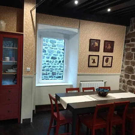 De La Tournelle Guest house Pradelles